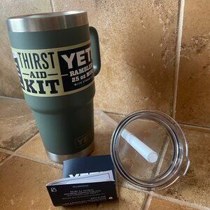 YETI 25oz Tumbler w/ Lid & Straw, NWT